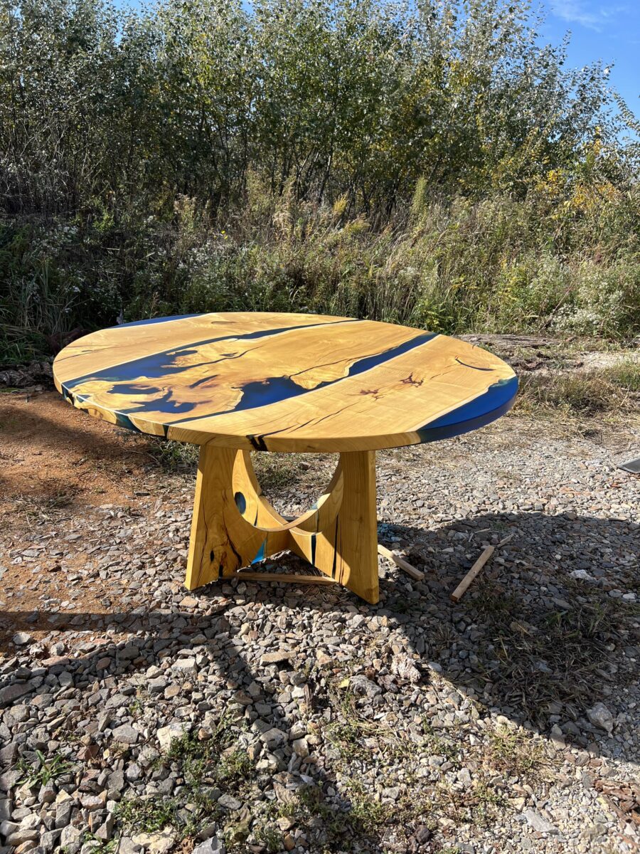 Plavi Vortex – Sto od Talpe Duda i Plave Epoxy Smole - Image 4