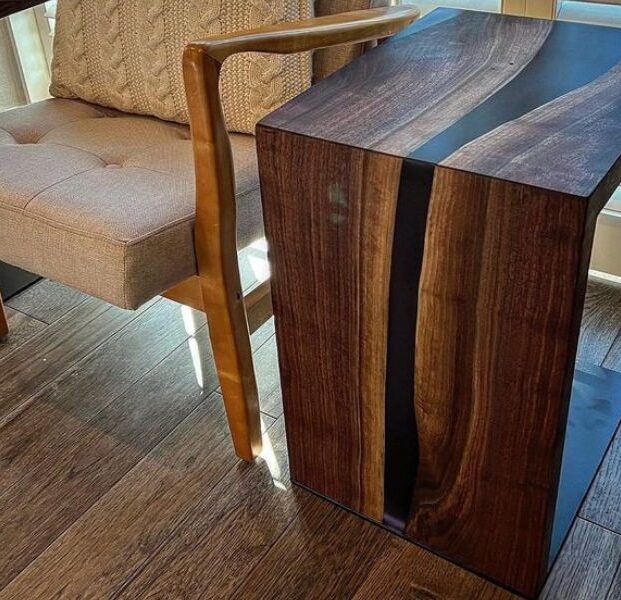 Pomoćni stolovi i klupe