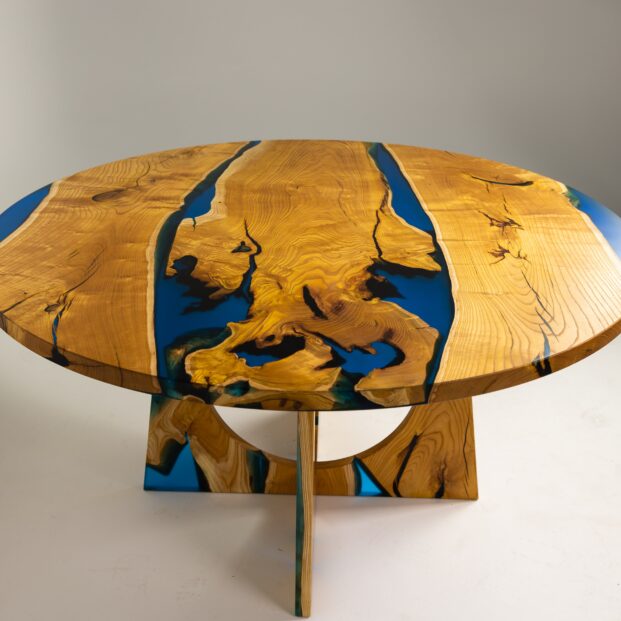 Plavi Vortex – Sto od Talpe Duda i Plave Epoxy Smole